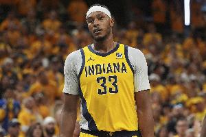 yl7703永利-卡莱尔：特纳离去是球队的重大损失 雄鹿突然介入并让他马上决定