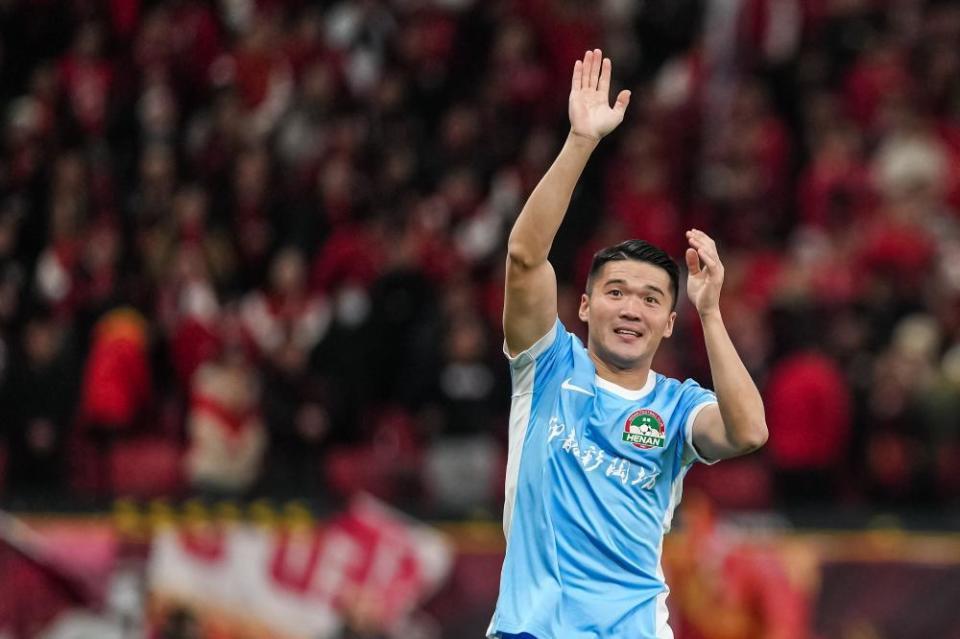 yl7703永利-10分钟三失良机！钟义浩离谱射门，姆布拉中柱，古斯塔沃险受伤